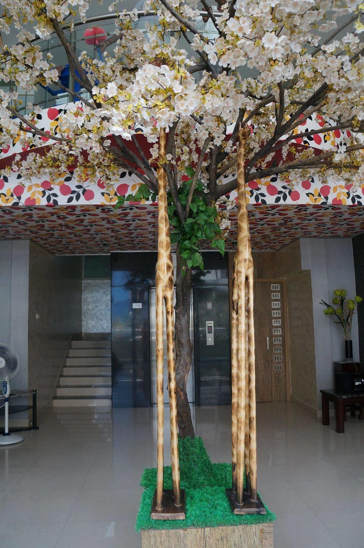 Lotels Hotel Chennai Bagian luar foto