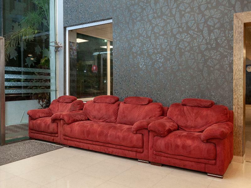 Lotels Hotel Chennai Bagian luar foto